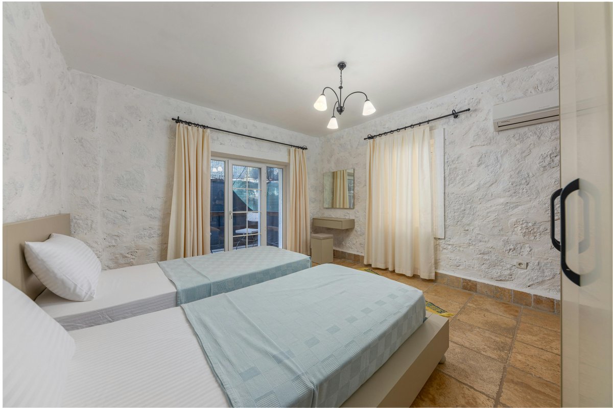 Maximize Occupancy: Reduce Booking Gaps in Branson