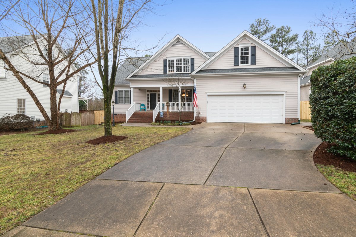 Final quality inspection of vacation rental cleaning